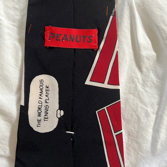 VTG Peanuts Snoopy Woodstock Tennis Mens Tie Red Black 100% Silk Cartoon Comics - Picture 2 of 4